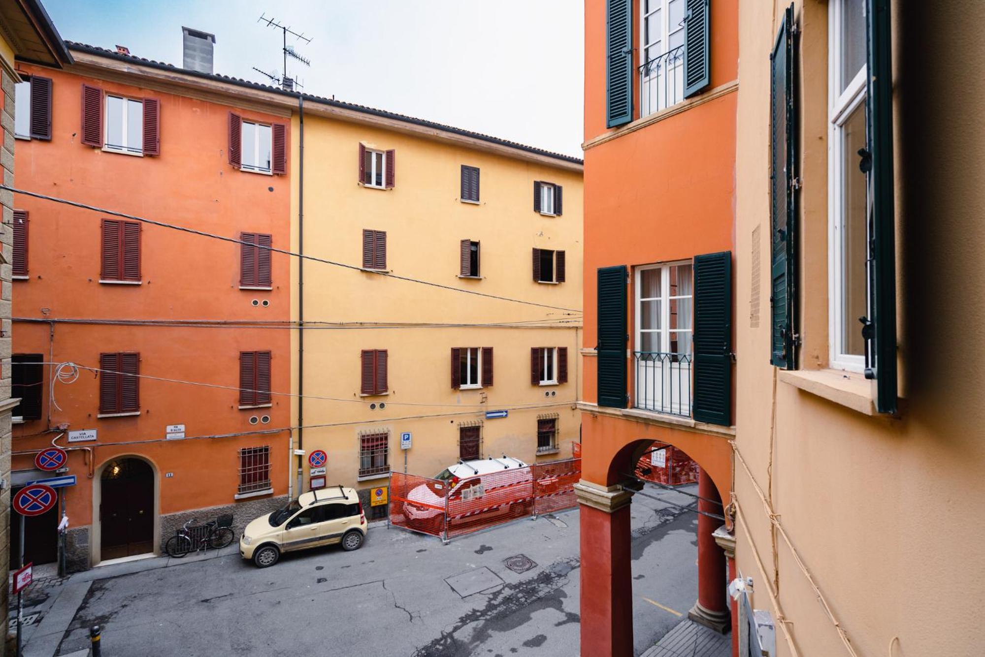 Апартаменти Palazzo Rialto Antique Болонья Екстер'єр фото