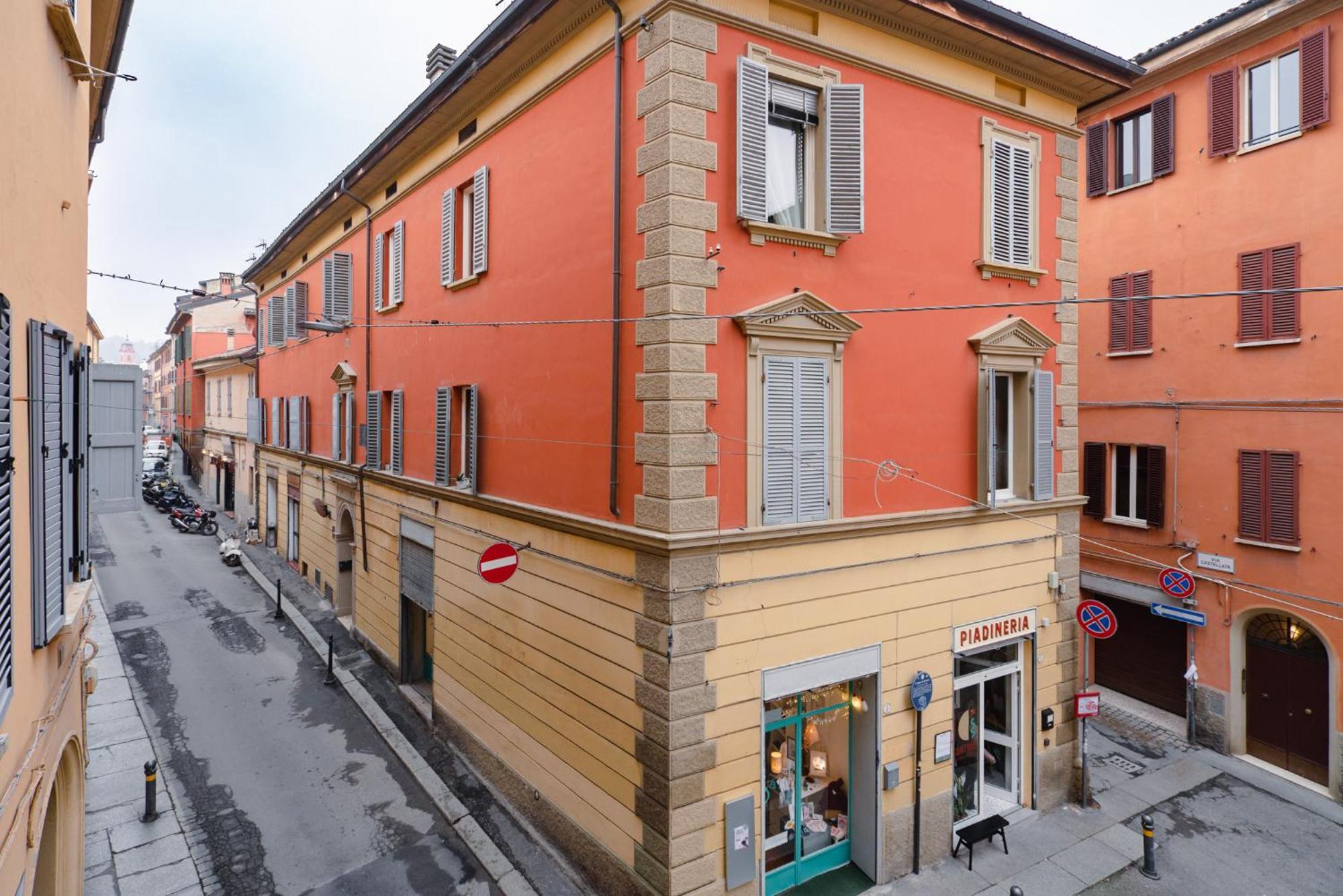 Апартаменти Palazzo Rialto Antique Болонья Екстер'єр фото